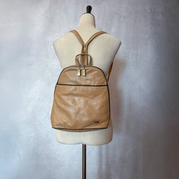 Pelle Studio Wolsons 1995 Vintage Soft Leather Backpack  Zipper Straps Beige main image 13